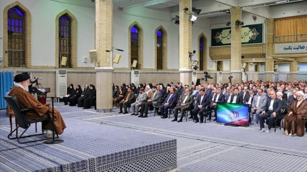 İslami inğilabi yolə rəhbəri  ixtisadiyə inkişafiyu devlət və xususiyə baxşi məsuliyyətonış oşko bəyon karde