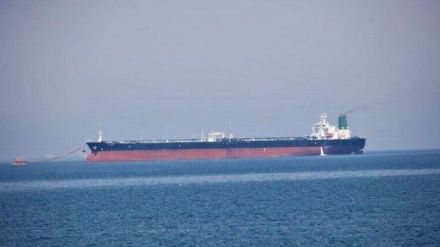 כוחות הצי האיראני עצרו מכלית נפט אמריקנית שהשתלטה על משלוח נפט איראני לבקשת וושינגטון