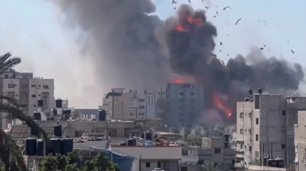 犹太复国主义政权军队对加沙进行猛烈轰炸