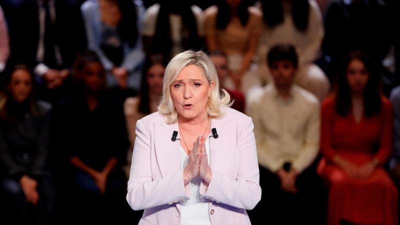בפער של 11%: מארין לה פן מובילה בסקרים לנשיאות צרפת