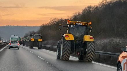 Տասնյակ հազարավոր եվրոպացի գյուղատնտեսների բողոքի ակցիան տրակտորներով

