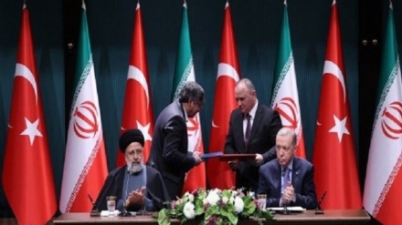 איראן וטורקיה חתמו על 10 מסמכים לשיתוף הפעולה