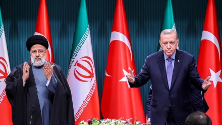 伊朗与土耳其签署增加贸易量的协议