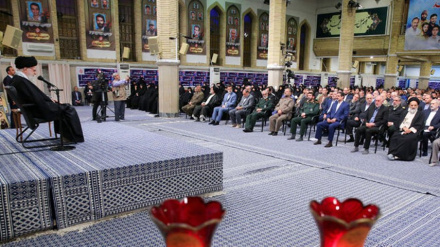 מנהיג המהפכה: יש לנתק את העורקים החיוניים של הישות הציונית