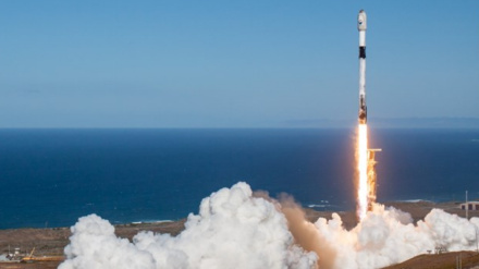 Запуск трех иранских спутников в космос с помощью ракеты-носителя «Симург»