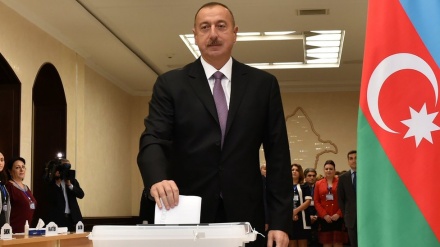Azerbaycan Cumhurbaşkanlığı seçimi adaylarının isimlerinin onaylanması