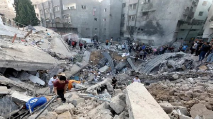 Siyonistlerin Refah'ın batısında bir eve düzenlediği saldırıda en az 15 kişi şehit oldu