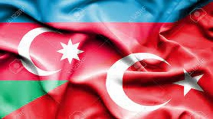 Si incontrano i funzionari della Turchia e della Repubblica dell'Azerbaigian 