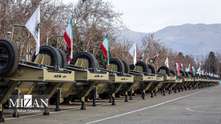 Makinat transportuese të tankeve super të rënda i dorëzohen forcave tokësore të ushtrisë së Iranit/Foto