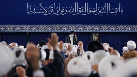 Iran, oggi l'incontro del Leader con le guide delle preghiere del Venerdì