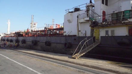 Beschlagnahme eines ausländischen Schiffes mit 2 Mio. Litern geschmuggelten Treibstoffs im Persischen Golf