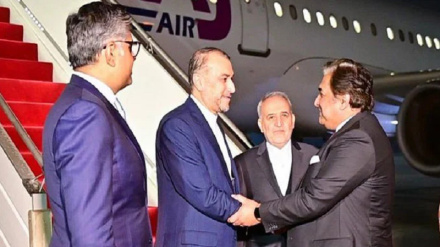 د ایران د بهرنیو چارو وزیر پاکستان ته رسیدلی 