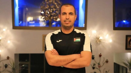 ज़ायोनी शासन की बमबारी में फ़िलिस्तीनी फ़ुटबाल एसोसिएशन के ओलम्पिक कोच की मौत