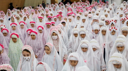 (FOTO DEL GIORNO) Iran, festa della pubertà 