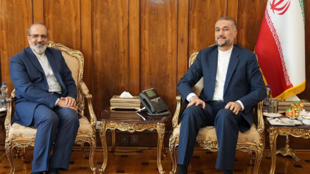 Əmir Əbdullahiyan:İron və Omani miyono əloğəon hevuj kardey bıə təkid