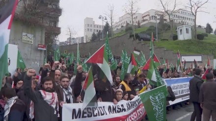 ‘With Gaza forever’: Istanbul protesters march on US consulate, call America ‘real devil’