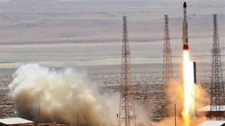 イランが人工衛星「ソライヤー」打ち上げに成功