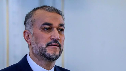 שרי החוץ של איראן ובריטניה נפגשו בדאבוס