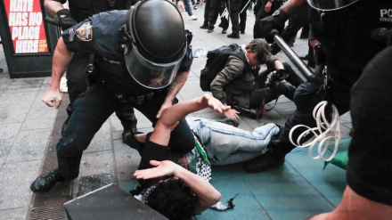 325 מפגינים מתנגדים לישראל נעצרו בניו יורק