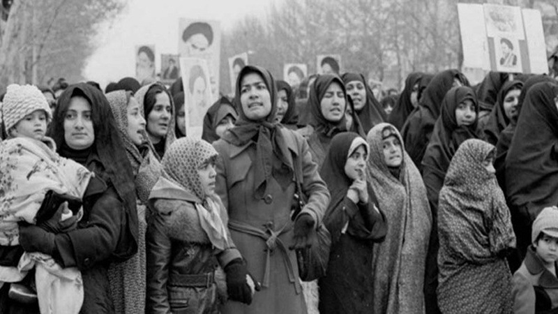 Perempuan Iran dan Revolusi Islam