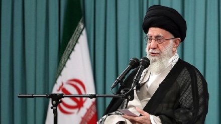 Lideri i Revolucionit Islamik të Iranit: Kriminelët le ta dinë se ushtarët e rrugës së Sulejmani nuk do të durojnë djallëzinë dhe krimet e tyre