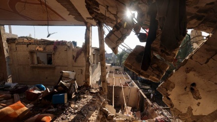 (AUDIO) Gaza ancora sotto bombe, decine palestinesi uccisi, tra cui un bambino