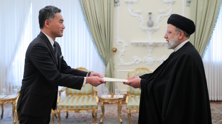 新日本大使がイラン大統領へ信任状捧呈