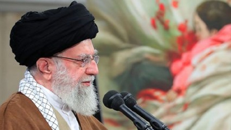 Ayatullah Khamenei bertemu masyarakat Qom