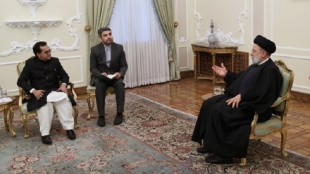 ראיסי:  יש להתמודד בתקיפות עם הניסיונות לעורר מתח ביחסי איראן-פקיסטן