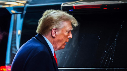 Trump walks out of courtroom during closing arguments of Carroll’s attorney 