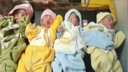 پاکستان کښې یوې ښځې څلور ماشومانې وزیږولې