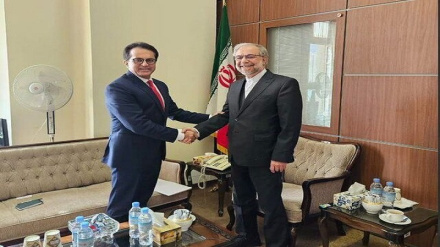 د ایران او پاکستان سفیران خپلو ماموریتونو ته ستانه شوي