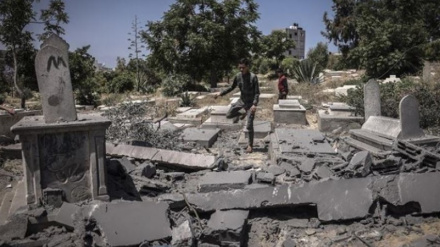 (VIDEO) I sionisti non risparmiano i cimiteri di Gaza