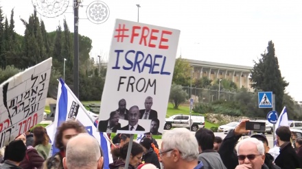 מפגינים מול הכנסת: נכשלתם, הפקרתם - לכו הביתה!