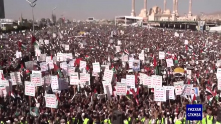 Протестующие в Сане осуждают нападение США и Великобритании на Йемен
