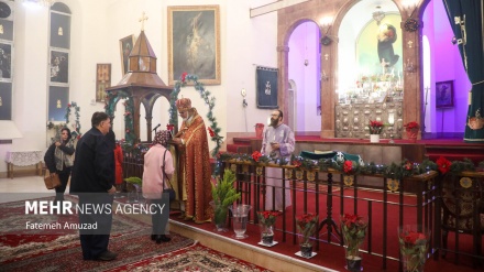 Ceremonia e villimit të vitit të ri në mesin e krishterëve në Teheran/Foto