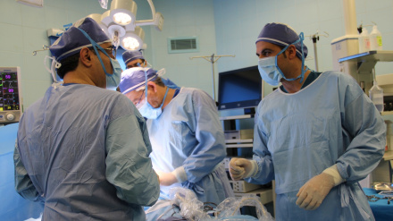 Впервые в Иране проводят операцию «контроля конвульсий в мозгу»