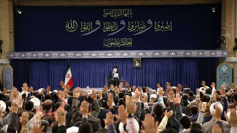 سخنان رهبر معظم انقلاب اسلامی در دیدار جمعی از مردم شهر قم 