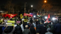 在イラン英大使館前で、イエメン空爆への抗議デモ実施