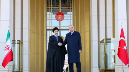 Präsident Raisi reist in die Türkei