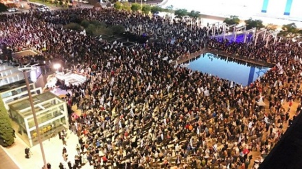 Telaviv'de Netanyahu karşıtı geniş protesto gösterileri