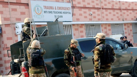 পাকিস্তানের খাইবার-পাখতুনখোয়া প্রদেশে হামলা; ১০ পুলিশ নিহত