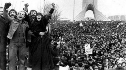 Rivoluzione islamica del '79, l'Iran festeggia 45 anni di resistenza