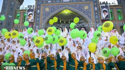 (FOTO) Moschea Jamkaran, raduno ragazzi di Qom viglia festa nascita Imam Mahdi (aj) - 1