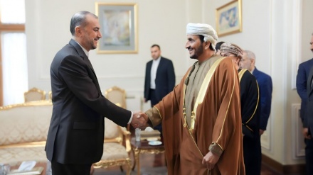 Takimi i Zëvendësministrit të Punëve të Jashtme për Çështje Politike të Omanit me ministrin Hossein Amir-Abdollahian
