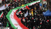 イラン全土で、市民らがイスラム革命記念行進に大々的に参加