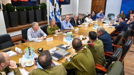 שרים ישראלים: נתניהו חתר לסנדל עסקת אסירים