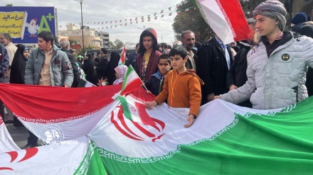 (FOTO) La marcia della rivoluzione islamica a Shiraz 
