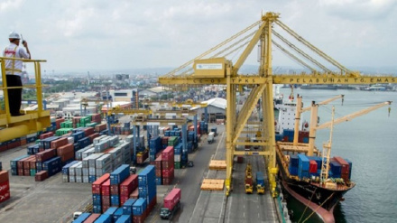 په کراچۍ کې د افغانستان د شیانو زر کنټينر درول شوي دي