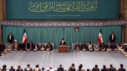 Ayatollah Khamenei kritisiert muslimische Staaten dafür, Beziehungen zu Israel nicht abzubrechen